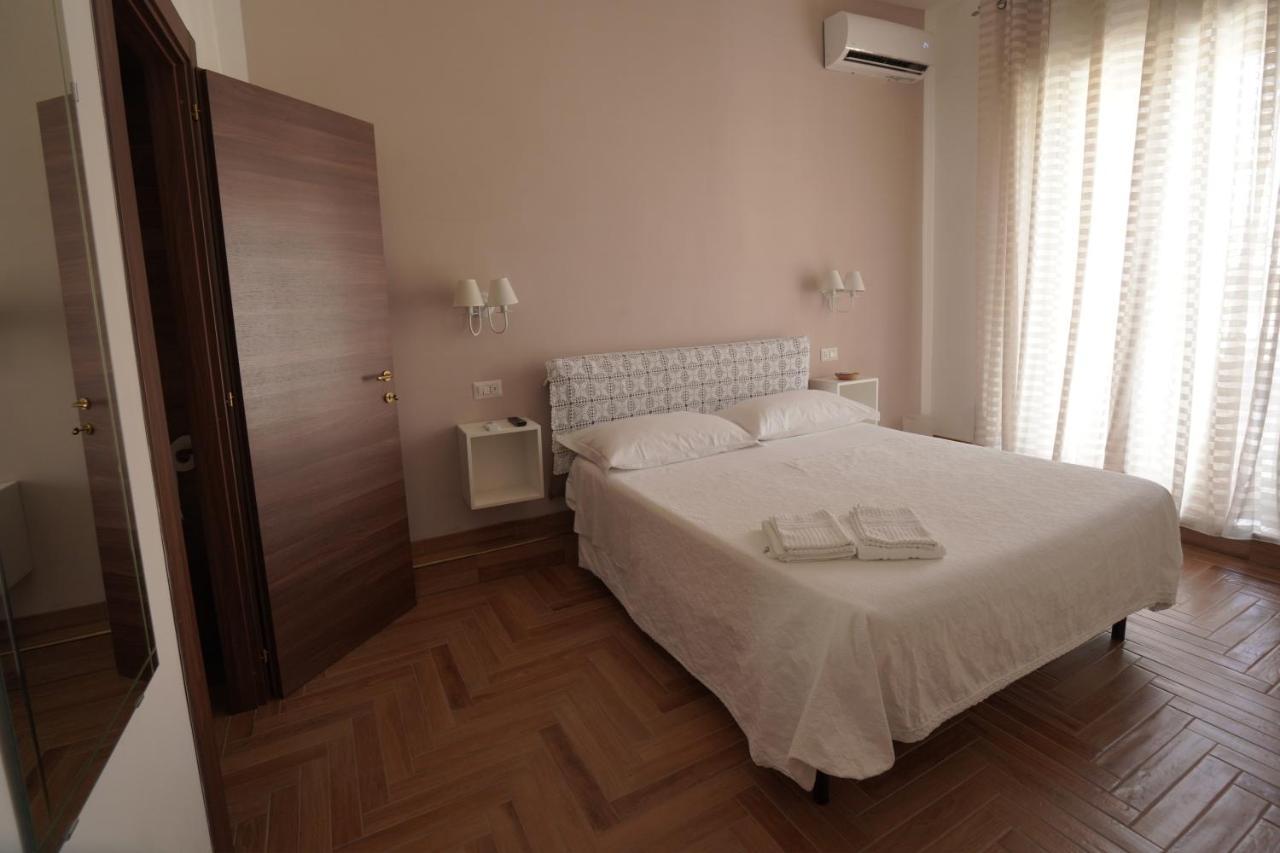 B&B I Due Teatri Naples Exterior photo